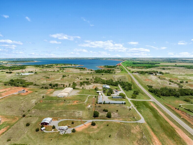 10277 N 2130 Rd, Foss, OK à vendre - Photo de l’immeuble – Image 1 sur 1
