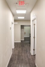 32645 Main Rd, Cutchogue, NY à louer Photo intérieure– Image 2 sur 17