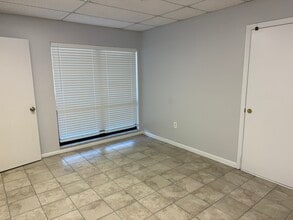 7777 N 131st St, Seminole, FL à louer Photo intérieure– Image 2 sur 6