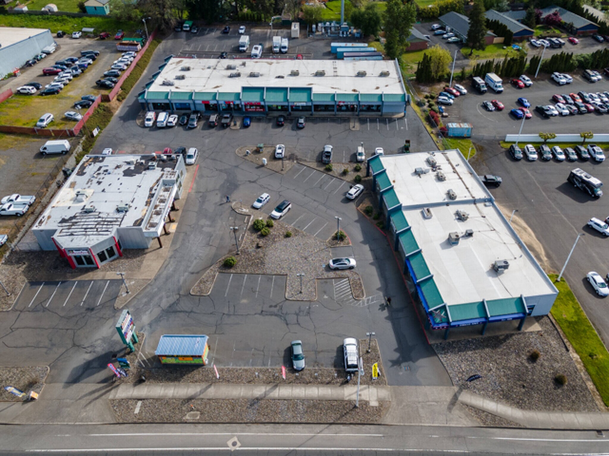 16558 SE McLoughlin Blvd, Milwaukie, OR à louer Photo principale– Image 1 sur 12