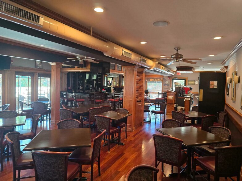 8116 S Archer Ave, Willow Springs, IL à vendre - Photo intérieure – Image 3 sur 15