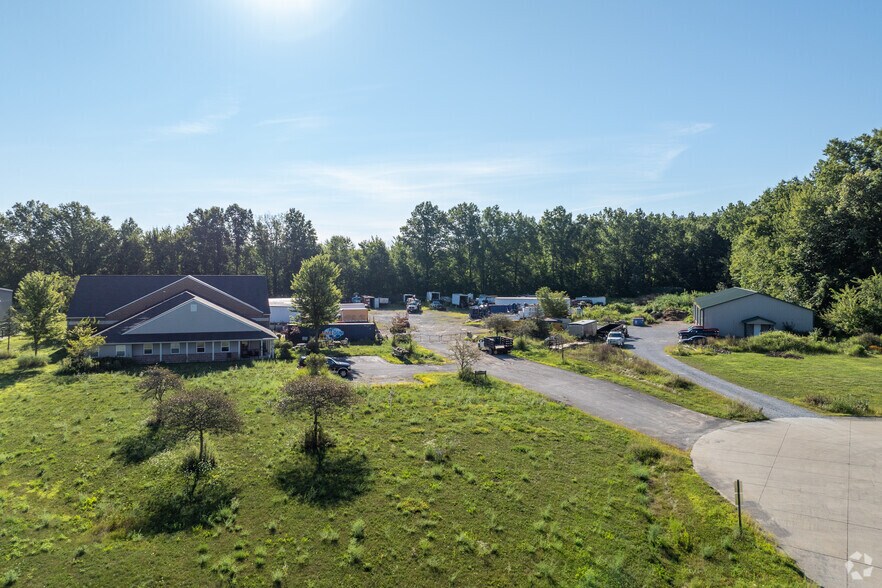 12409 Eaton Commerce Pky, Columbia Station, OH à vendre - Aérien – Image 3 sur 5