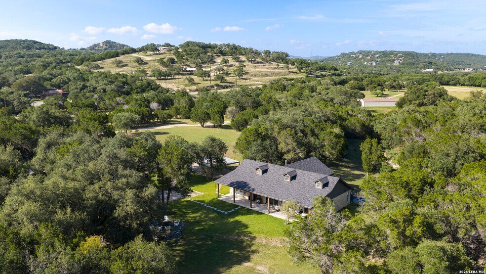 4669 FM 2673, Canyon Lake, TX à vendre - Photo de l’immeuble – Image 2 sur 15