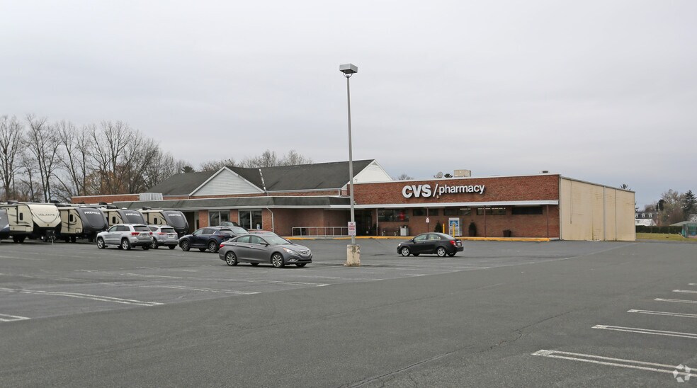 1050 Shoemaker Ave, Shoemakersville, PA à louer - Photo principale – Image 3 sur 10