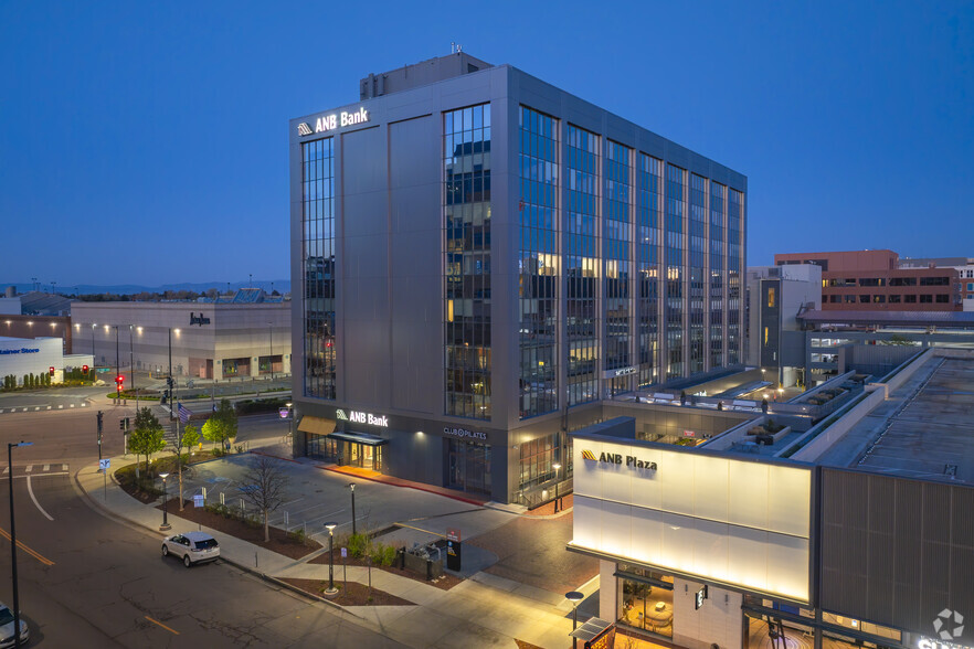 3033 E 1st Ave, Denver, CO à louer - Photo de l’immeuble – Image 3 sur 6