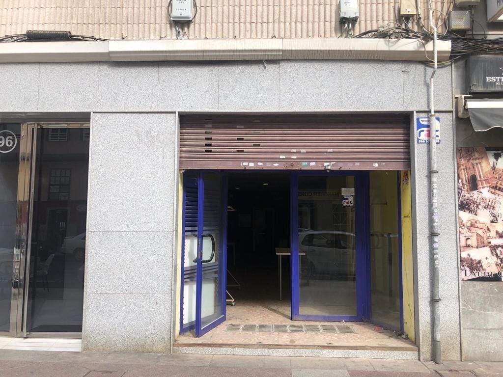 Local commercial dans Elche, Alicante à louer Photo intérieure– Image 1 sur 5