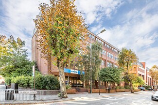 Plus de détails pour 28-36 Eastern Rd, Romford - Bureau à louer