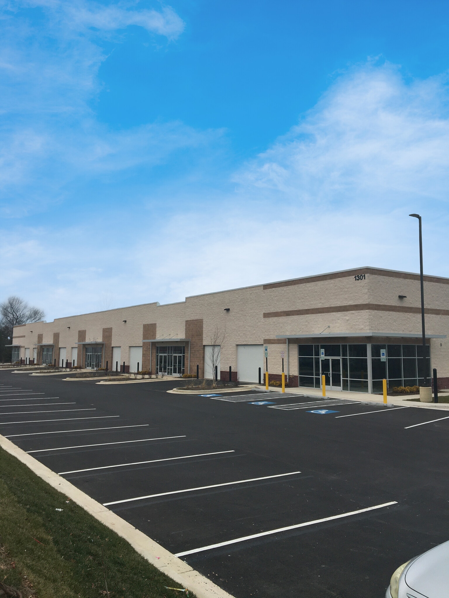 1301 Hampton Park Blvd, Capitol Heights, MD à louer Photo principale– Image 1 sur 7