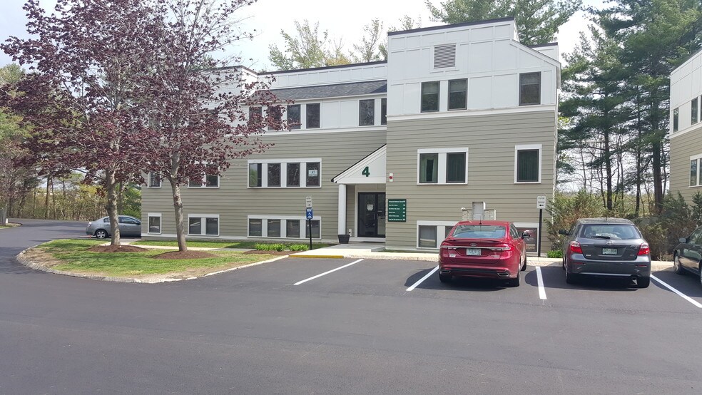 4 Greenleaf Woods Dr, Portsmouth, NH à louer - Photo de l’immeuble – Image 1 sur 24