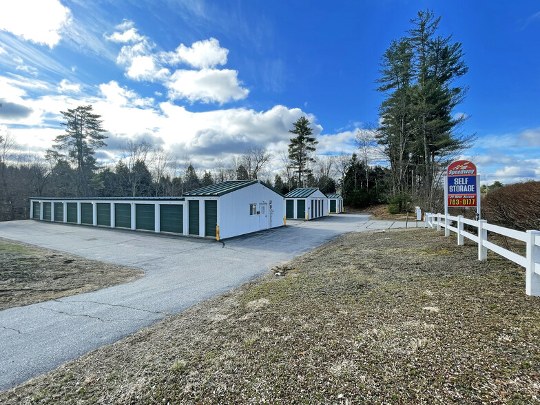 966 Route 106 N, Loudon, NH à vendre - Photo principale – Image 1 sur 4