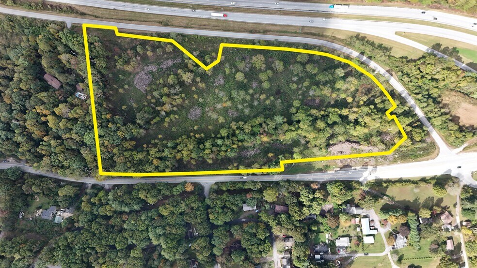 110 Laurel Acres Ln, Flat Rock, NC à vendre - Photo de l’immeuble – Image 3 sur 10