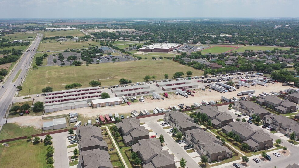 709 E Pflugerville Pky, Pflugerville, TX à louer - Vidéo sur l’annonce professionnelle – Image 2 sur 12