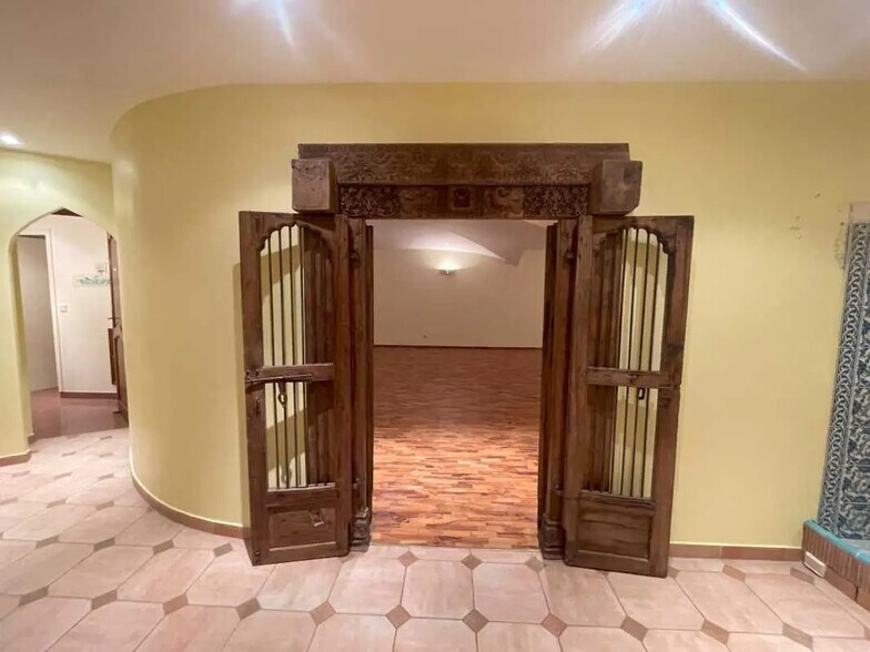 Bureau dans Ivry-sur-Seine à vendre - Photo de l’immeuble – Image 3 sur 18