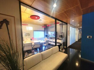Plus de détails pour 2894 Rowena Ave, Los Angeles, CA - Bureau à louer
