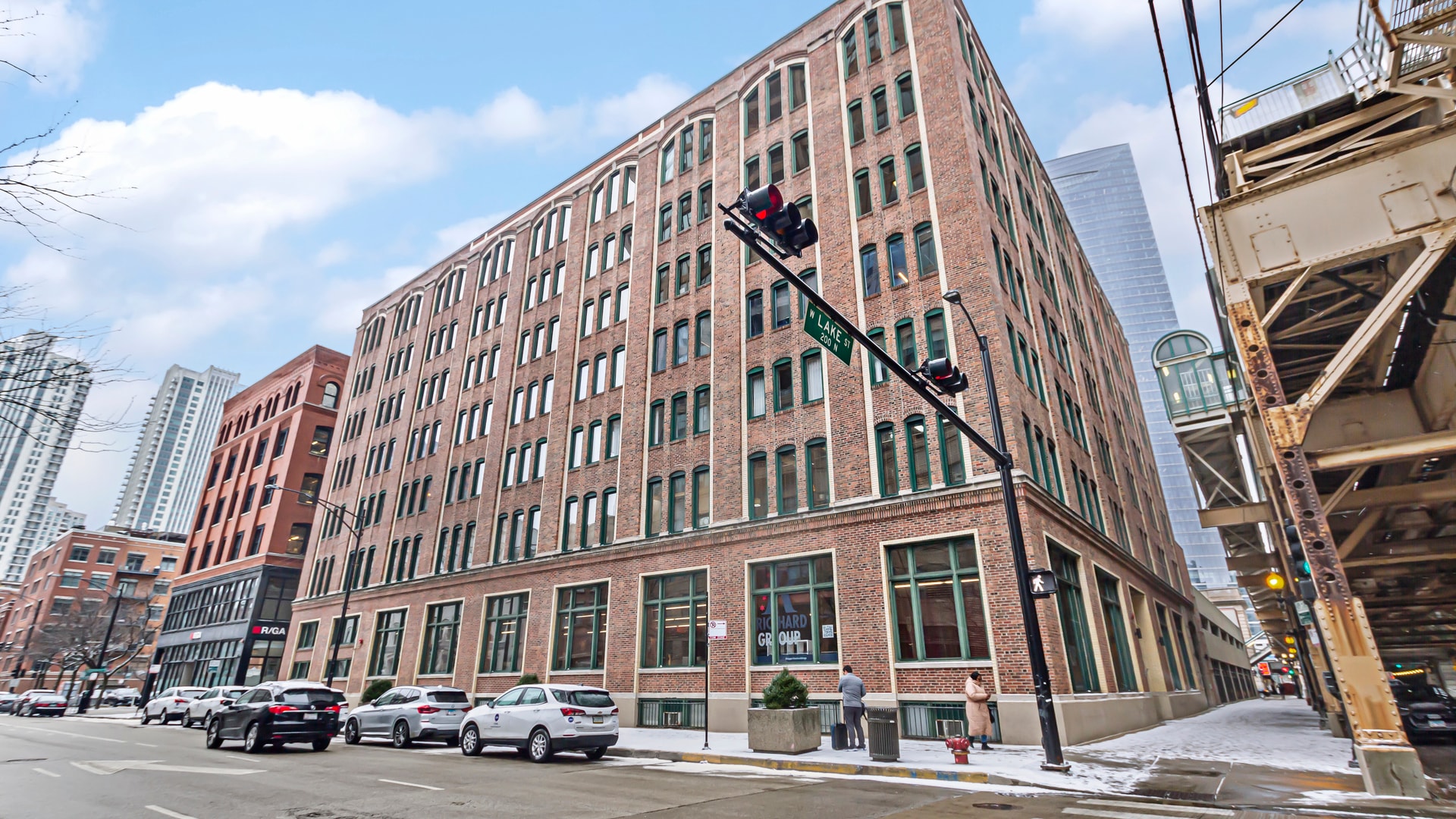 560-566 W Lake St, Chicago, IL à vendre Photo de l’immeuble– Image 1 sur 18