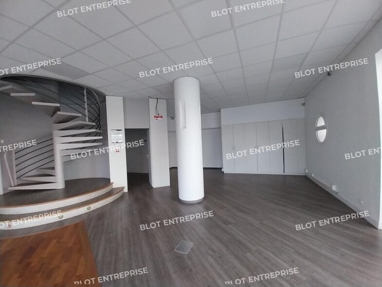 Bureau dans Saint-Nazaire à vendre - Photo intérieure – Image 2 sur 6