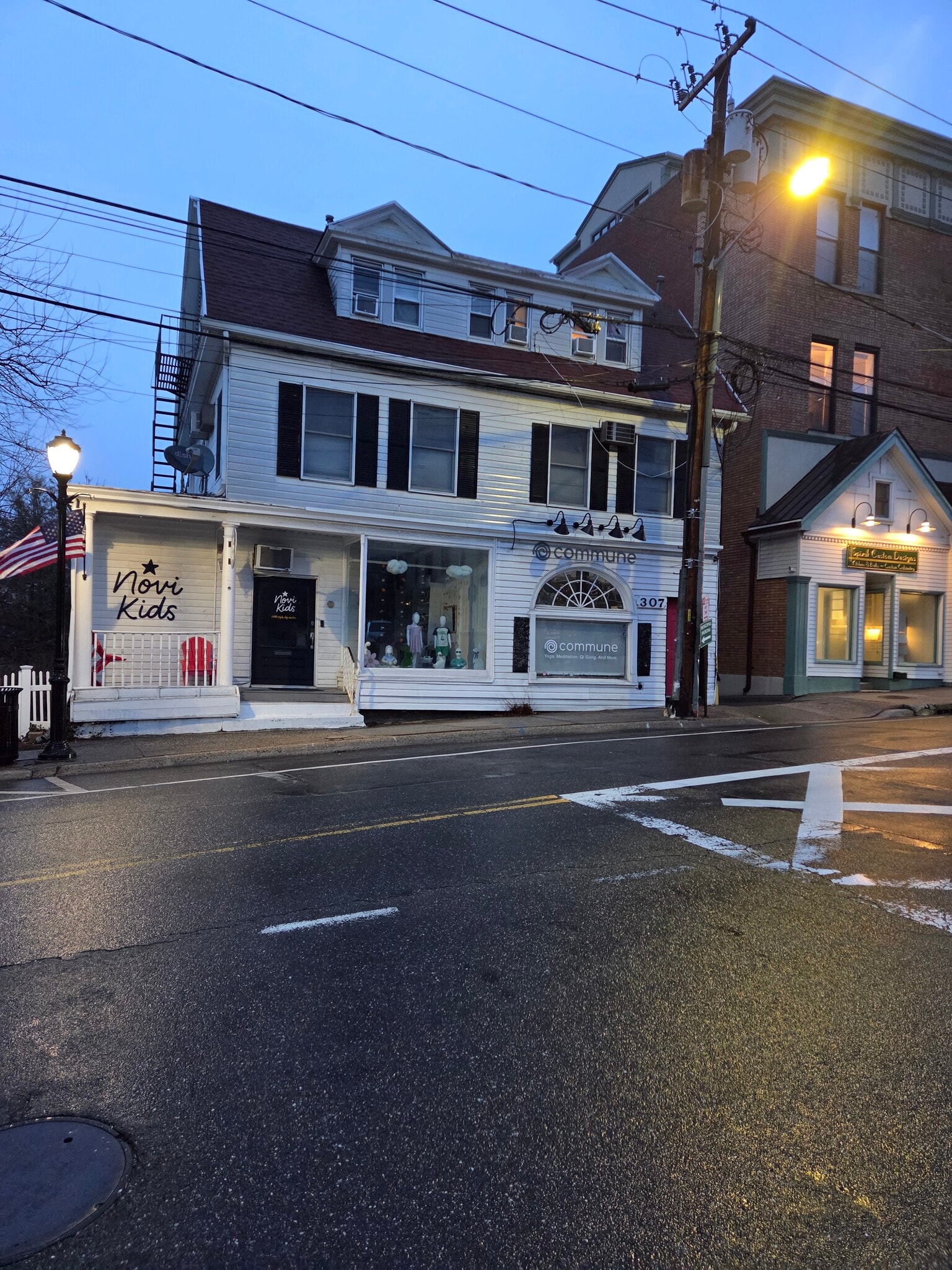 307 Main St, Port Washington, NY à louer Photo de l’immeuble– Image 1 sur 4