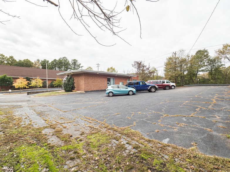 621 William Vickers Ave, Durham, NC à vendre - Photo de l’immeuble – Image 2 sur 13