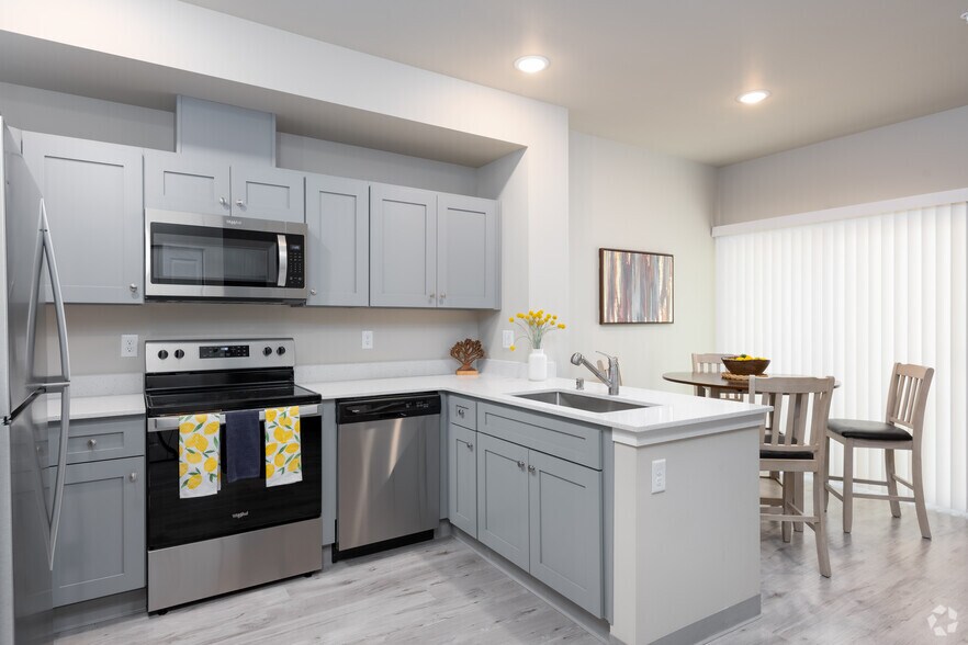 7911 Washington Blvd SW, Lakewood, WA à vendre - Photo intérieure – Image 2 sur 25