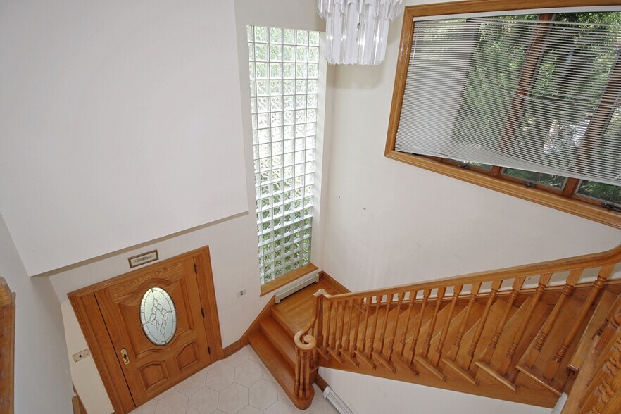 161 Boardwalk Ave, Staten Island, NY à vendre - Photo de l’immeuble – Image 2 sur 22