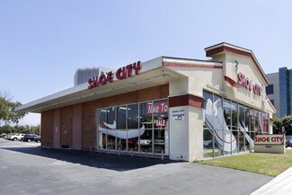 Plus de détails pour 1601 N Tustin Ave, Santa Ana, CA - Local commercial à louer