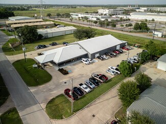 Plus de détails pour 321 S Persimmon St, Tomball, TX - Industriel/Logistique à louer