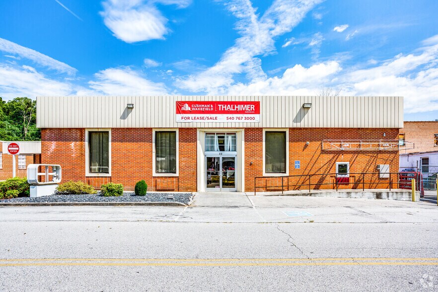 40 Main St, Boones Mill, VA à vendre - Photo de l’immeuble – Image 3 sur 36