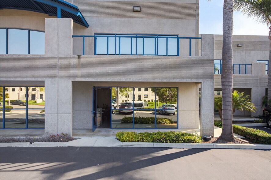 4517 Market St, Ventura, CA à vendre - Photo de l’immeuble – Image 2 sur 28