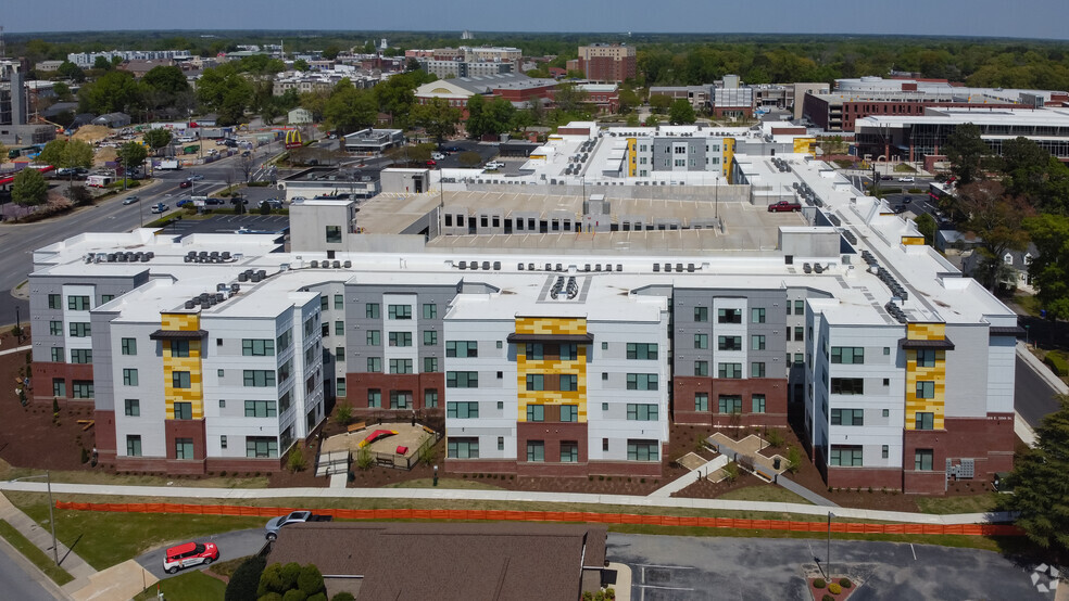306 E 10TH St, Greenville, NC à louer - Aérien – Image 2 sur 37
