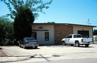 Plus de détails pour 7924 Carr St, Dallas, TX - Local d'activités à louer