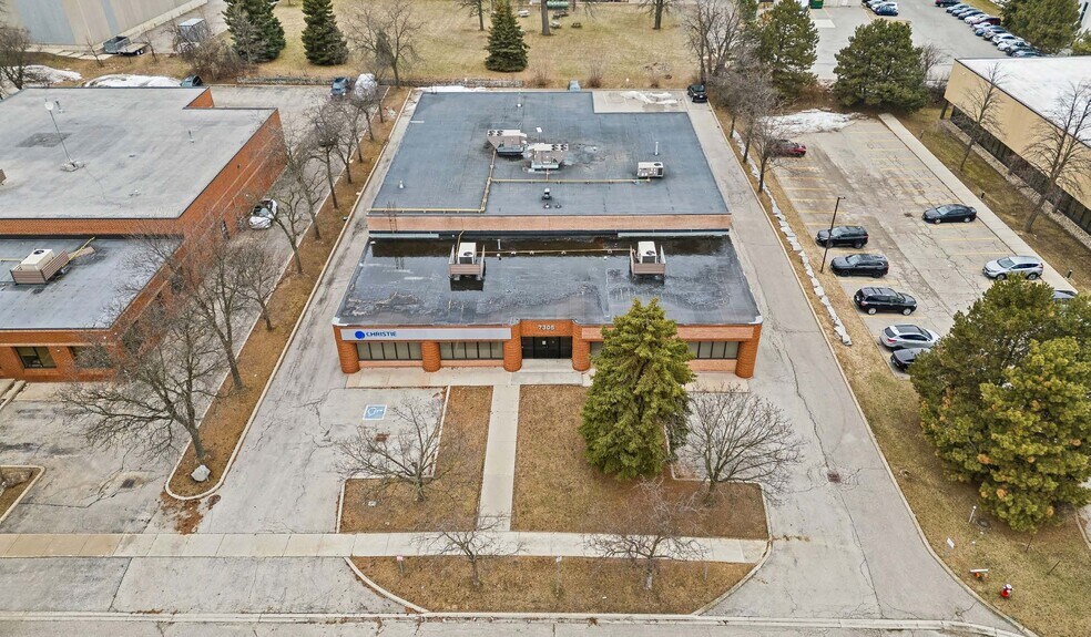 7305 Rapistan Ct, Mississauga, ON à vendre - Photo de l’immeuble – Image 3 sur 11