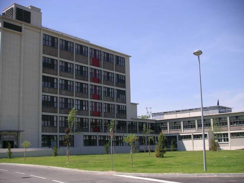 Bureau dans Marseille à louer - Photo de l’immeuble – Image 1 sur 1