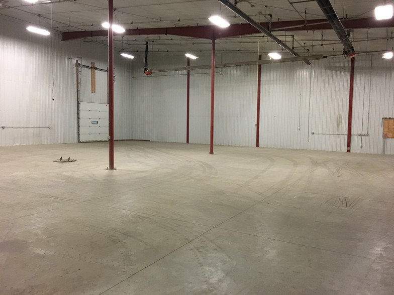 810 N Front St, New Ulm, MN à louer - Autre – Image 2 sur 5