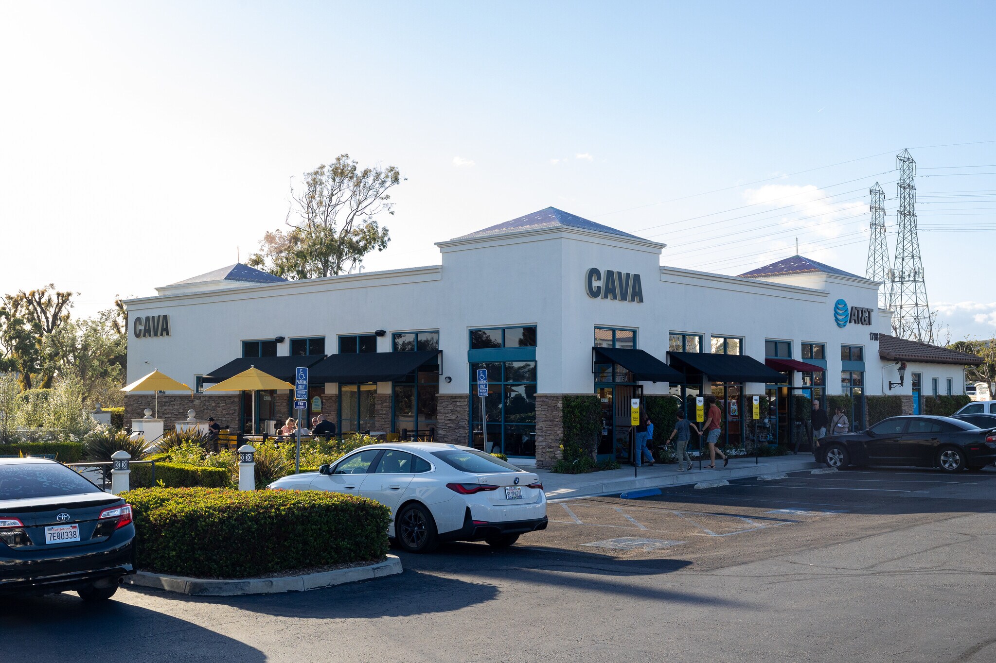 1746 S Victoria Ave, Ventura, CA à louer Photo principale– Image 1 sur 28