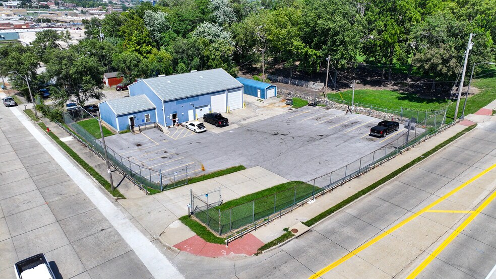 2121 Forest Ave, Kansas City, MO à vendre - Photo de l’immeuble – Image 1 sur 2