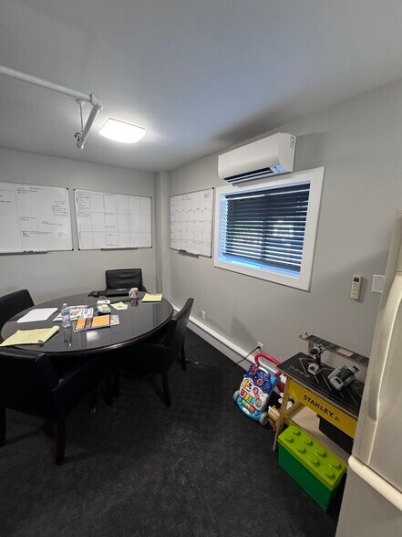 351 C St, Washougal, WA à louer - Photo de l’immeuble – Image 2 sur 10