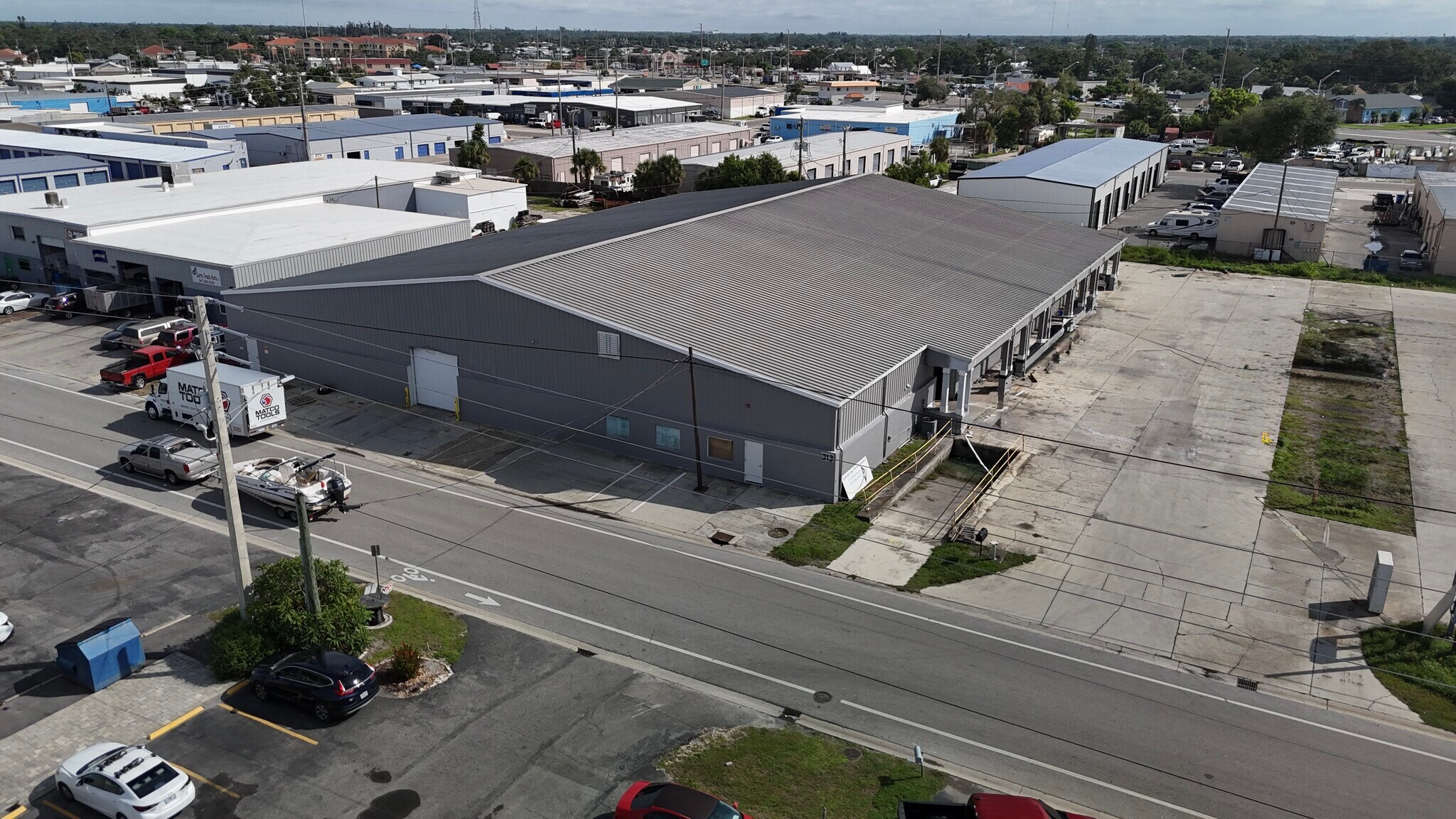 313 & 333 Seaboard Avenue portefeuille de 2 biens à vendre sur LoopNet.fr Photo de l’immeuble– Image 1 sur 10