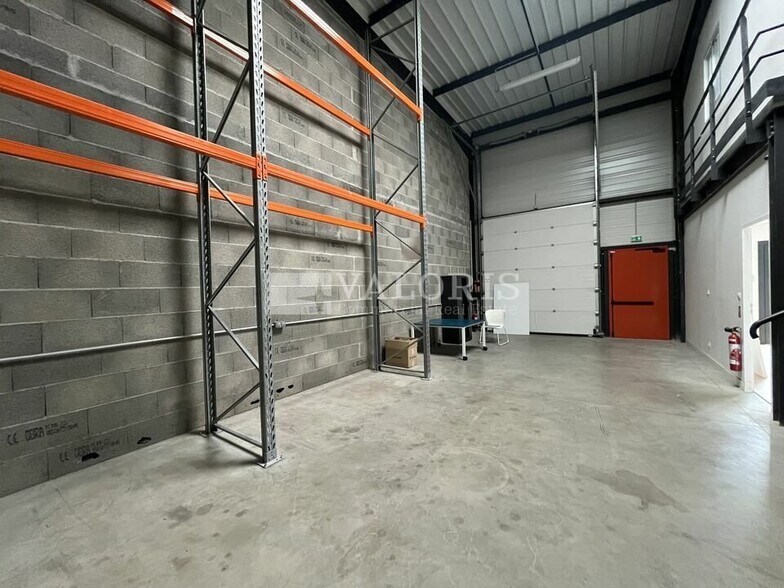 150 Rue Georges Charpak, Civrieux à vendre - Photo intérieure – Image 3 sur 6