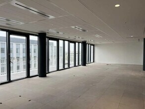 Bureau dans Montigny-le-Bretonneux à louer Photo intérieure– Image 2 sur 10