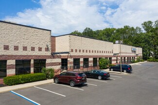 Plus de détails pour 8 Commerce Way, Hamilton, NJ - Local d'activités à louer