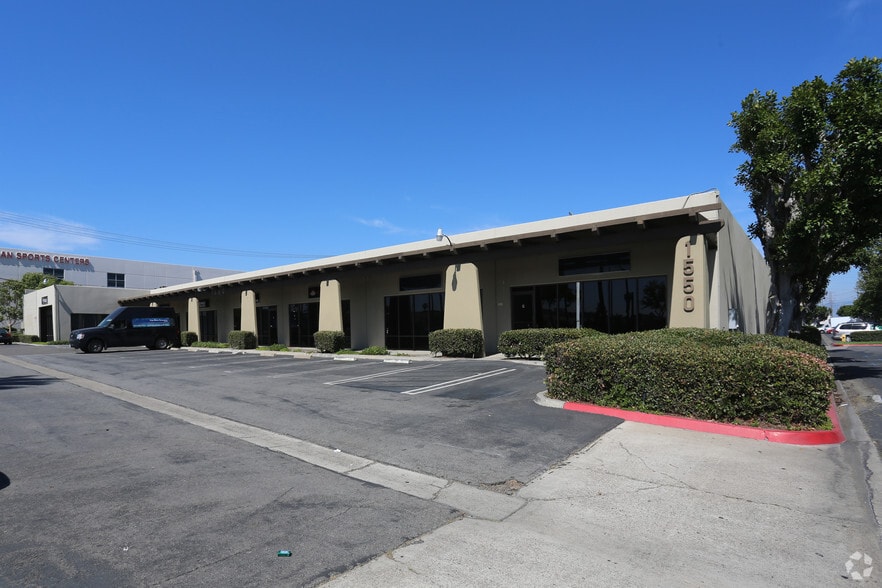 1550 S Anaheim Blvd, Anaheim, CA à louer - Photo principale – Image 1 sur 7