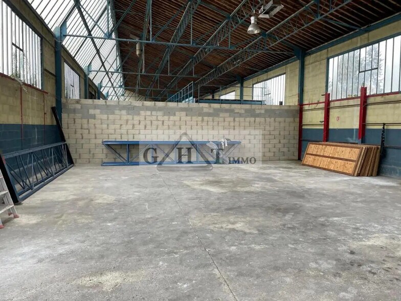 Industriel/Logistique dans Cramoisy à vendre - Photo intérieure – Image 3 sur 4