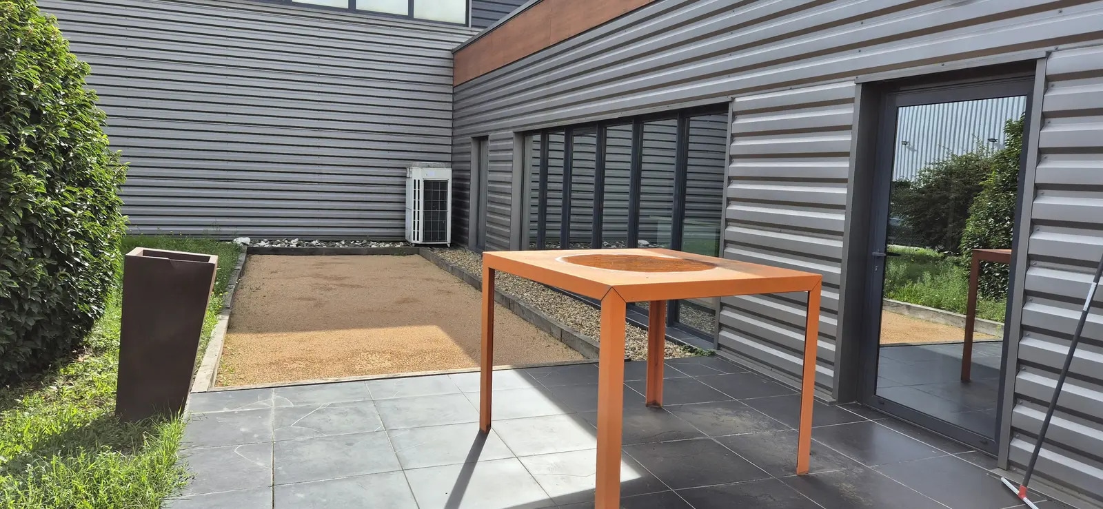 Bureau dans Chazay-d'Azergues à louer Photo de l’immeuble– Image 1 sur 6
