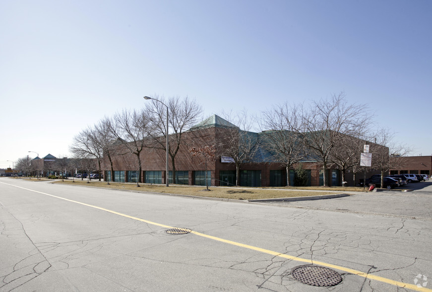 40 Dynamic Dr, Toronto, ON à louer - Photo principale – Image 1 sur 2