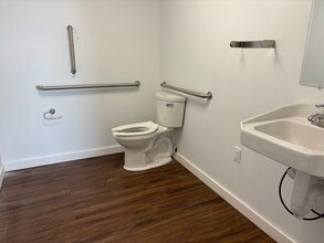 1001-1021 N Limestone St, Lexington, KY à louer Photo intérieure– Image 2 sur 8