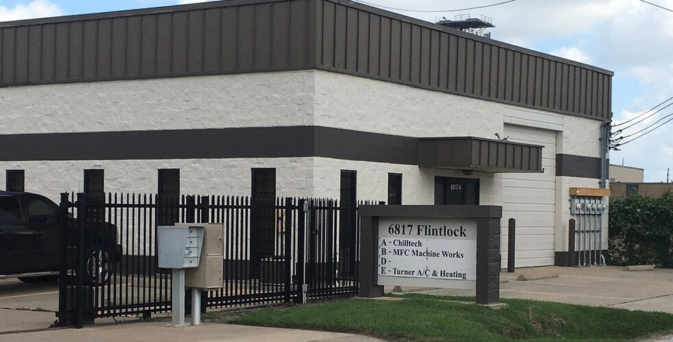 6817 Flintlock Rd, Houston, TX à vendre - Photo de l’immeuble – Image 2 sur 2