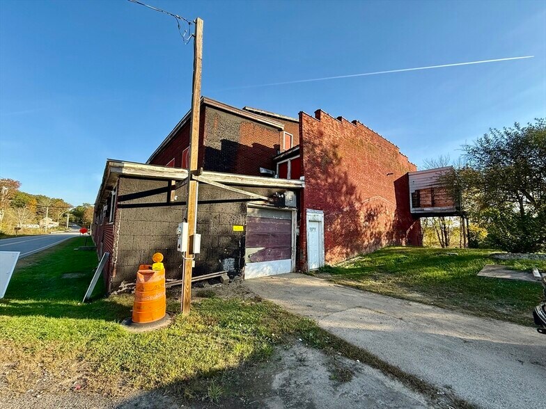 55 Mill St, Brookfield, MA à vendre - Photo de l’immeuble – Image 3 sur 12