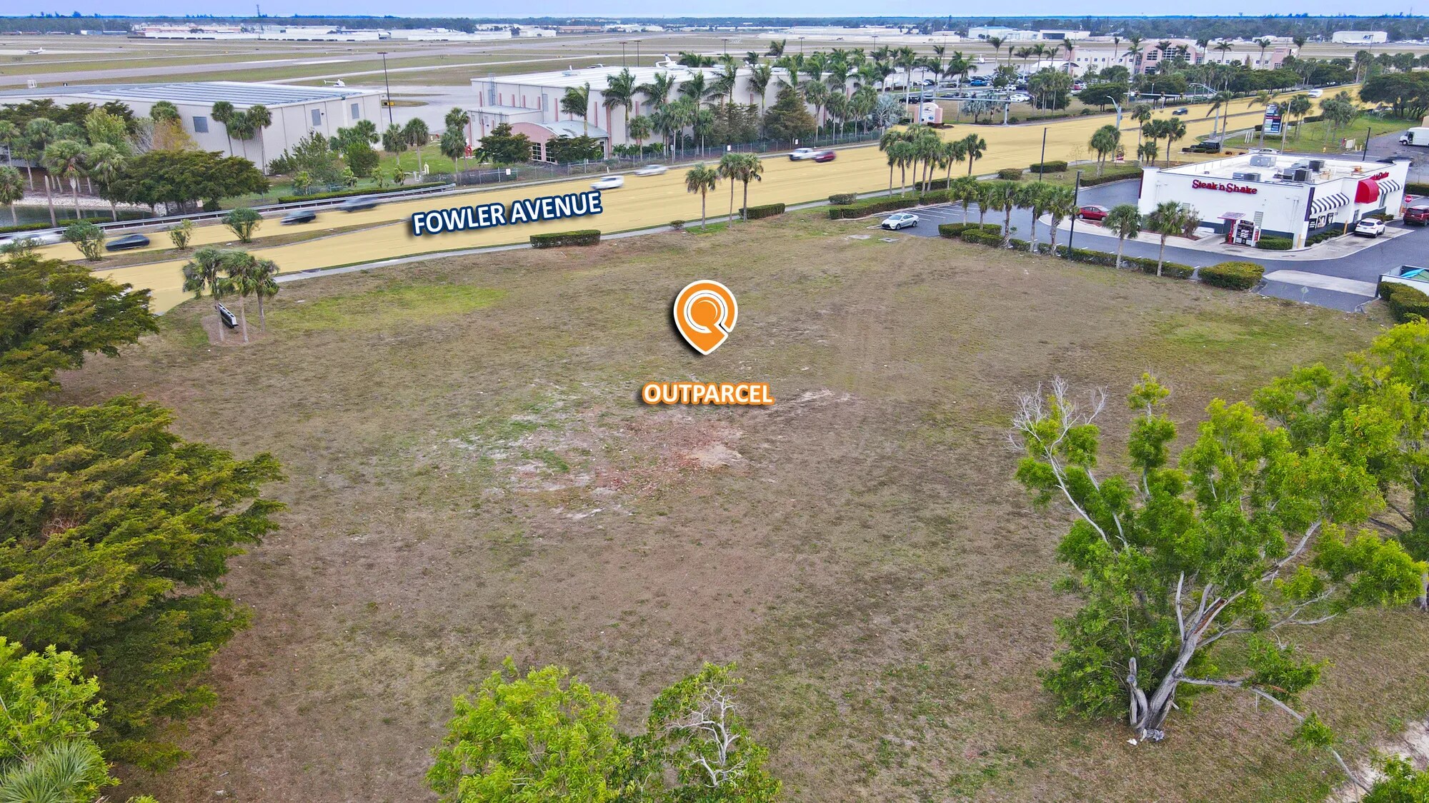 10600 Fowler St, Fort Myers, FL à louer Aérien– Image 1 sur 4