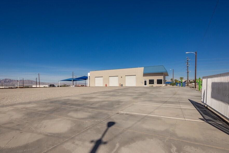 921 Lake Havasu Ave N, Lake Havasu City, AZ à vendre - Photo de l’immeuble – Image 2 sur 15