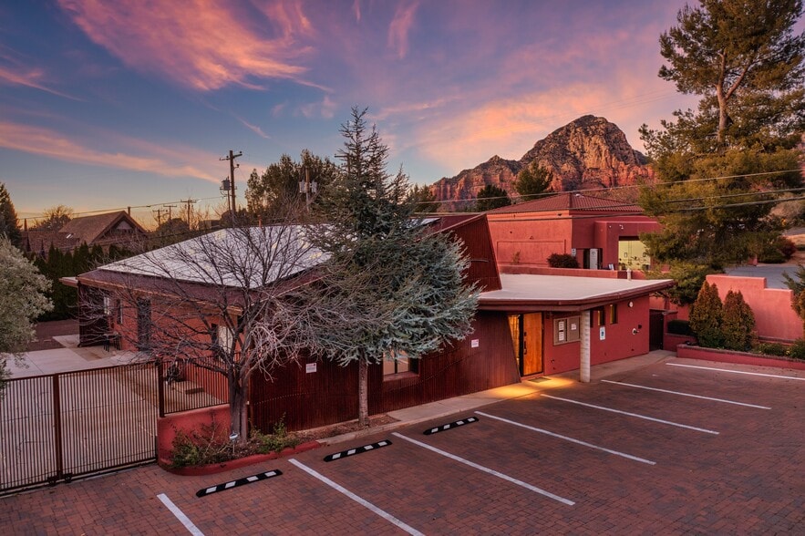 45 Birch Blvd, Sedona, AZ à vendre - Photo de l’immeuble – Image 2 sur 66